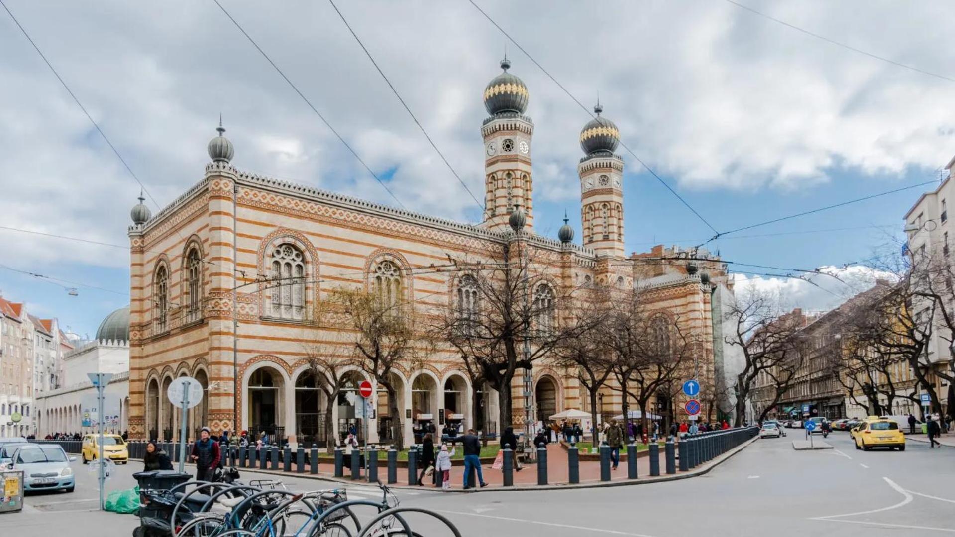 Budapest True Gem Downtown Next To Synagogue And Gozsdu Garden Area Exterior photo