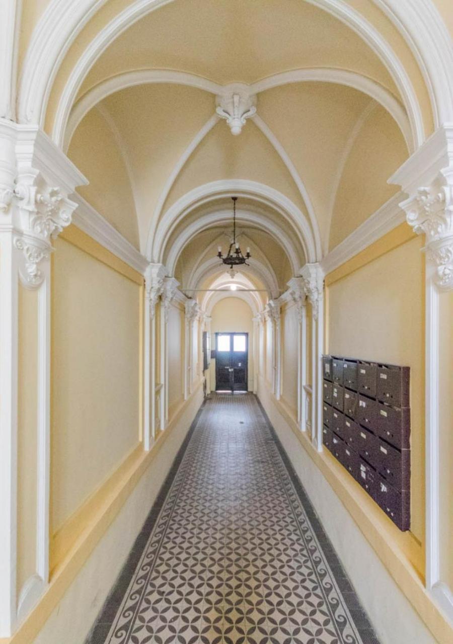 Budapest True Gem Downtown Next To Synagogue And Gozsdu Garden Area Exterior photo